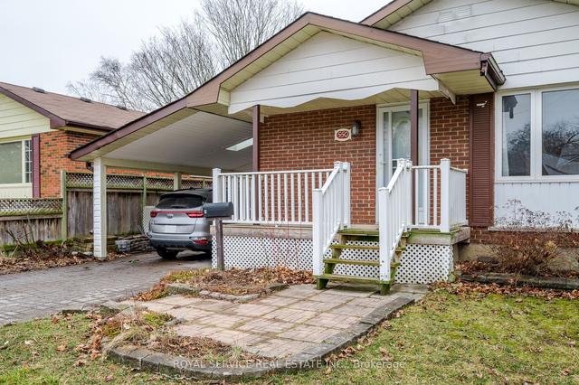 550 Garside Dr, House detached with 2 bedrooms, 1 bathrooms and 3 parking in Peterborough ON | Image 23