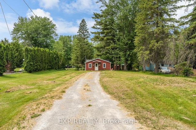 235 Monck Rd, House detached with 3 bedrooms, 1 bathrooms and 10 parking in Kawartha Lakes ON | Image 12