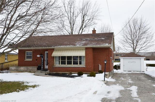 327 Ontario Street, House detached with 3 bedrooms, 1 bathrooms and null parking in Central Huron ON | Image 20