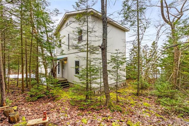 18 Cape Chin North Shore Rd, House detached with 3 bedrooms, 1 bathrooms and 2 parking in Northern Bruce Peninsula ON | Image 35