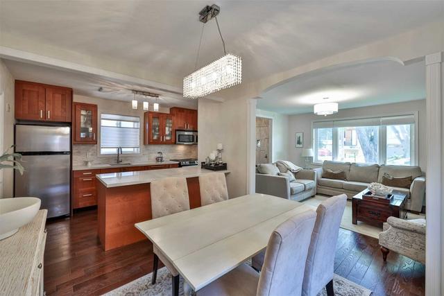 18 Carmichael Ave, House detached with 2 bedrooms, 2 bathrooms and 2 parking in Toronto ON | Image 7