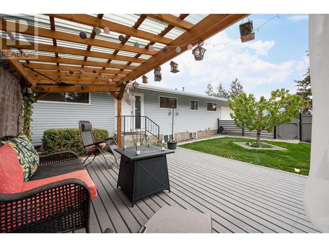 3273 Mcleod Rd, House detached with 5 bedrooms, 2 bathrooms and 1 parking in West Kelowna BC | Image 51