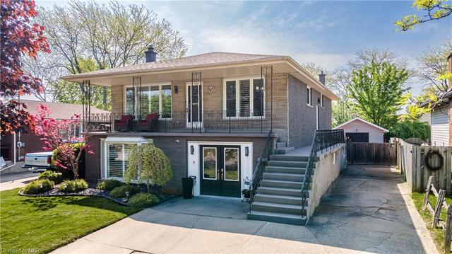 46 Bendingroad Cres, House detached with 3 bedrooms, 2 bathrooms and 6 parking in St. Catharines ON | Image 1