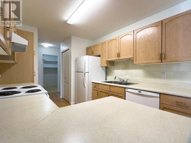 113 - 769 Klo Rd, Condo with 2 bedrooms, 1 bathrooms and 1 parking in Kelowna BC | Image 12