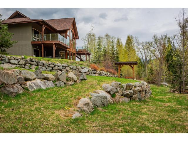 817 White Tail Drive, House detached with 4 bedrooms, 4 bathrooms and null parking in Rossland BC | Image 93