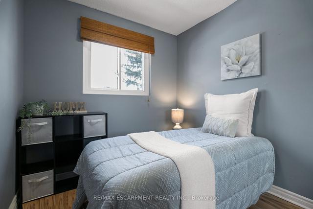 3 - 165 Limeridge Rd W, Townhouse with 2 bedrooms, 1 bathrooms and 1 parking in Hamilton ON | Image 23