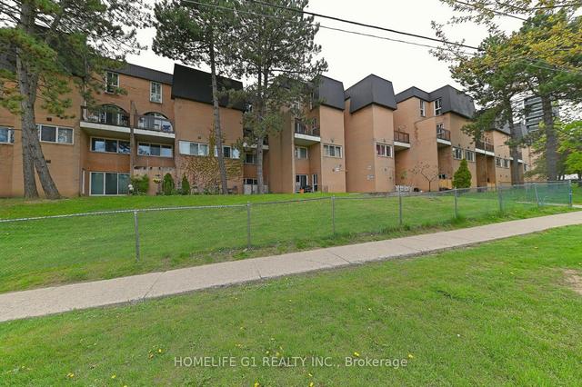 39 - 100 Mornelle Ct, Townhouse with 3 bedrooms, 1 bathrooms and 1 parking in Toronto ON | Image 32