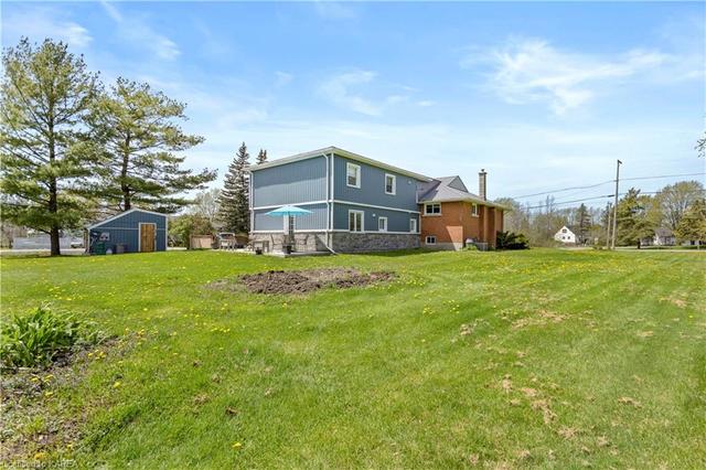 1664 Code St, House detached with 5 bedrooms, 3 bathrooms and 10 parking in Kingston ON | Image 38