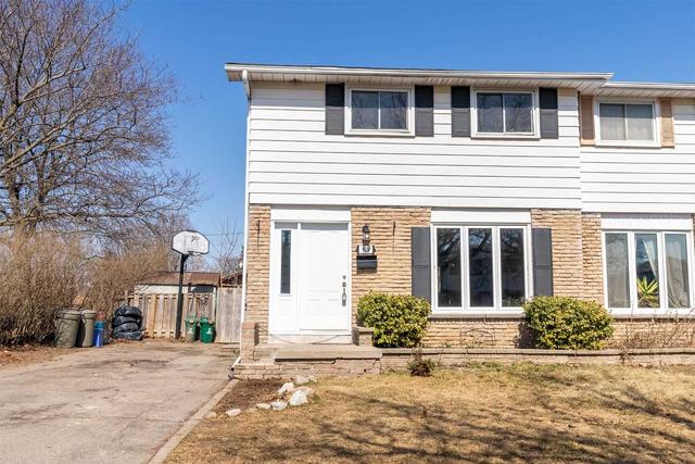 999 Florell Dr, House semidetached with 3 bedrooms, 2 bathrooms and 4 parking in Oshawa ON | Image 1