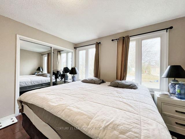 545 Monteith Ave, House detached with 4 bedrooms, 3 bathrooms and 6 parking in Oshawa ON | Image 18