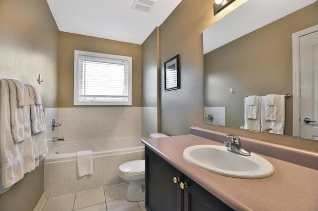 70 - 1169 Dorval Dr, Townhouse with 3 bedrooms, 3 bathrooms and 1 parking in Oakville ON | Image 9