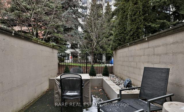 102 Pleasant Blvd, Townhouse with 3 bedrooms, 4 bathrooms and 2 parking in Toronto ON | Image 18