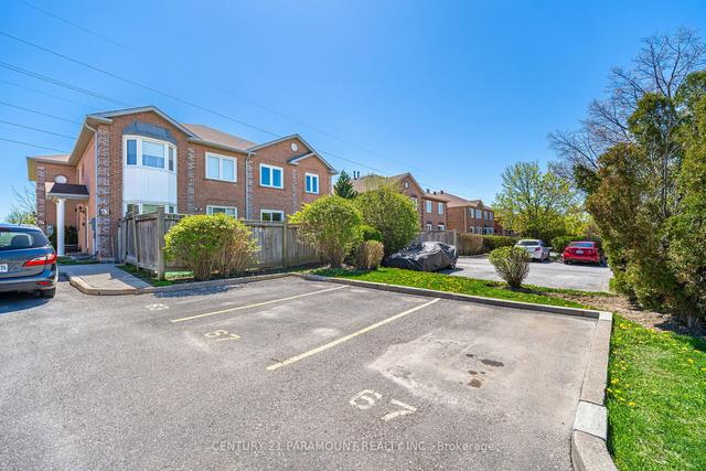 67 Millstone Dr, Townhouse with 3 bedrooms, 3 bathrooms and 2 parking in Brampton ON | Image 32