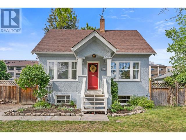 946 Laurier Ave, House detached with 3 bedrooms, 1 bathrooms and 4 parking in Kelowna BC | Image 1