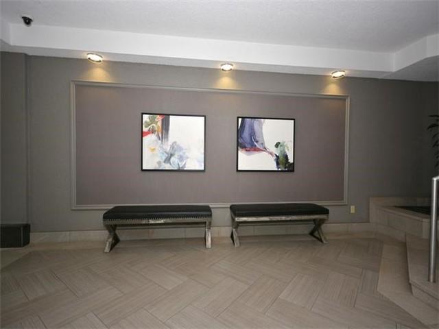 1001 - 8 Lisa St, Condo with 2 bedrooms, 2 bathrooms and 1 parking in Brampton ON | Image 4