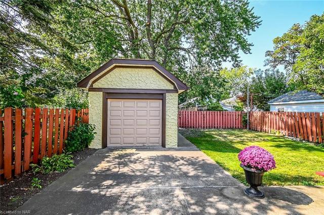 9 Water St, House detached with 3 bedrooms, 1 bathrooms and 4 parking in St. Catharines ON | Image 17