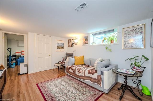 90 Rodney Blvd, House detached with 3 bedrooms, 2 bathrooms and 5 parking in Guelph ON | Image 13