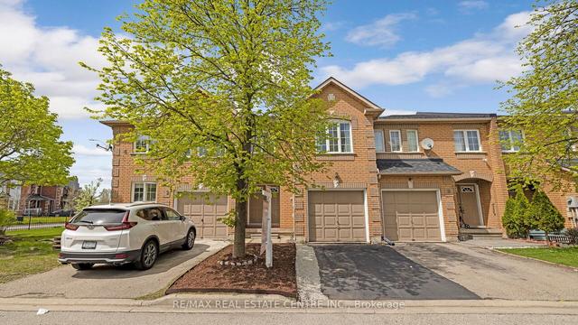 4 - 100 Brickyard Way, Townhouse with 3 bedrooms, 3 bathrooms and 2 parking in Brampton ON | Image 1