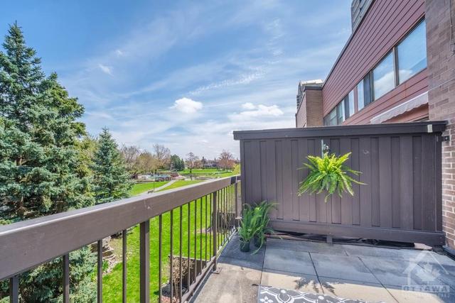 4 - 525 St Laurent Blvd, Townhouse with 3 bedrooms, 2 bathrooms and 1 parking in Ottawa ON | Image 24