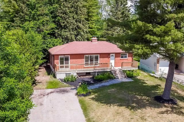 678 Trinity St, House detached with 3 bedrooms, 1 bathrooms and 6 parking in Innisfil ON | Image 24