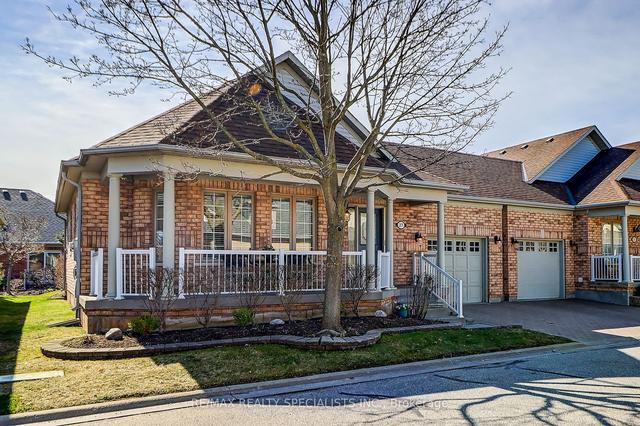 27 Amberhill Tr, Condo with 2 bedrooms, 2 bathrooms and 2 parking in Brampton ON | Image 1