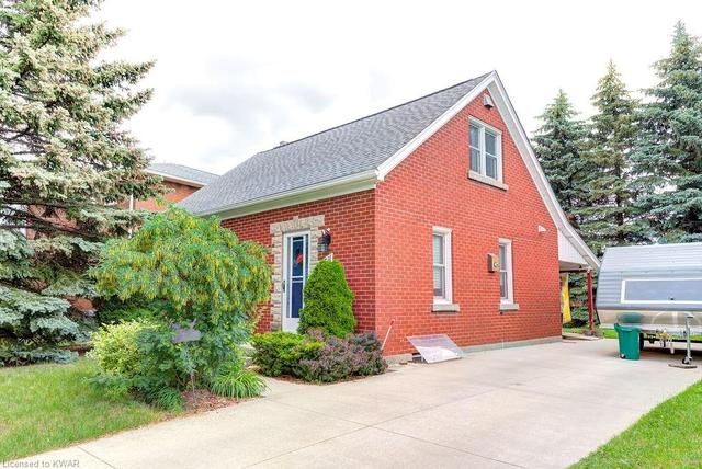 311 Hartwood Avenue, House detached with 3 bedrooms, 1 bathrooms and null parking in Kitchener ON | Image 4