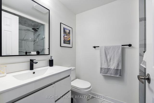 76 - 119a The Queensway Way N, Townhouse with 3 bedrooms, 2 bathrooms and 1 parking in Toronto ON | Image 8