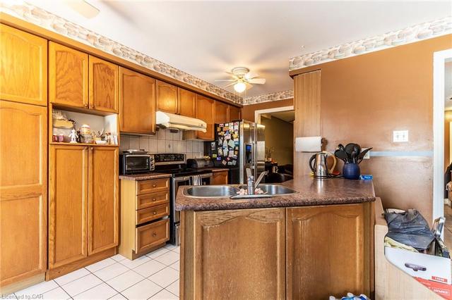 96 Stonecairn Dr, House semidetached with 3 bedrooms, 2 bathrooms and 2 parking in Cambridge ON | Image 7