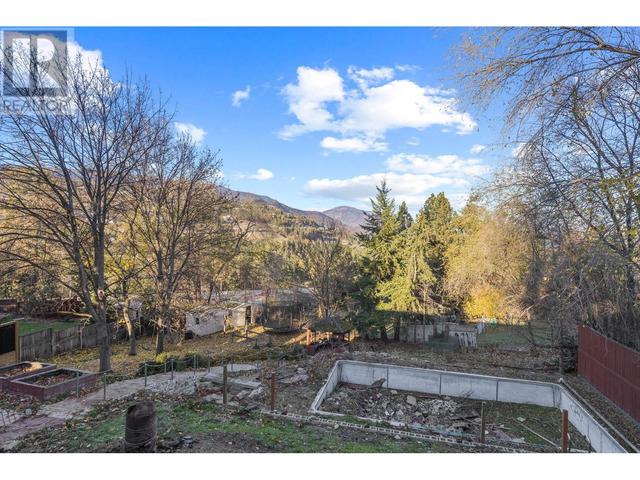 810 Proserpine Rd, House detached with 6 bedrooms, 2 bathrooms and 3 parking in West Kelowna BC | Image 17