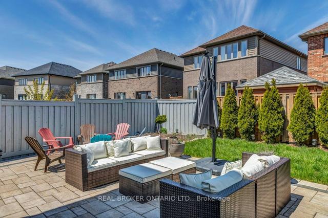 206 Carriage Way S, House detached with 6 bedrooms, 4 bathrooms and 5 parking in Waterloo ON | Image 27