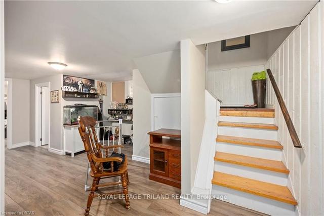 1295 King St, House detached with 2 bedrooms, 2 bathrooms and 5 parking in London ON | Image 11