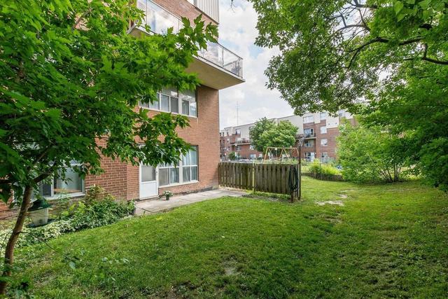 126 - 1055b Forestwood Dr, Townhouse with 3 bedrooms, 2 bathrooms and 1 parking in Mississauga ON | Image 15