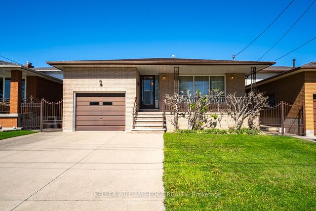 16 Teresa St, House detached with 3 bedrooms, 2 bathrooms and 5 parking in Hamilton ON | Image 1