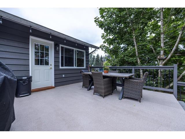 27179 28a Ave, House detached with 4 bedrooms, 2 bathrooms and 8 parking in Langley BC | Image 34