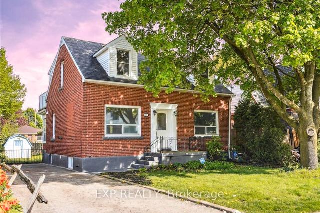 73 E 22nd St, House detached with 3 bedrooms, 3 bathrooms and 4 parking in Hamilton ON | Image 1