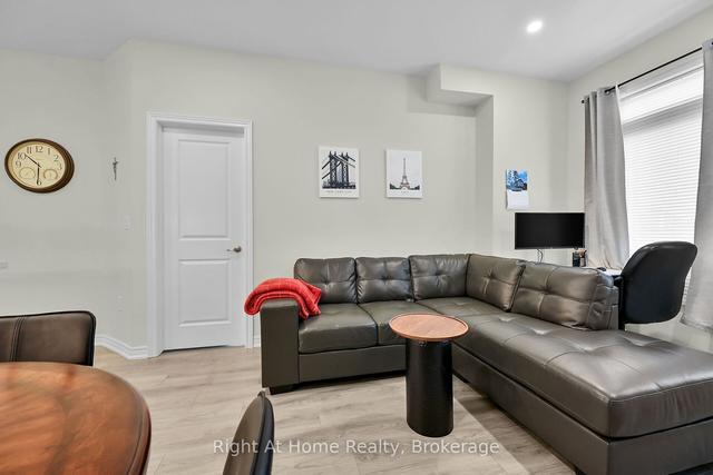 13 - 40 Zinfandel Dr, Townhouse with 2 bedrooms, 3 bathrooms and 2 parking in Hamilton ON | Image 9
