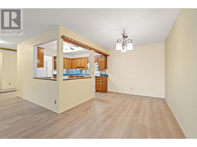 205 - 1610 Gordon Drive, Condo with 2 bedrooms, 2 bathrooms and 1 parking in Kelowna BC | Image 6
