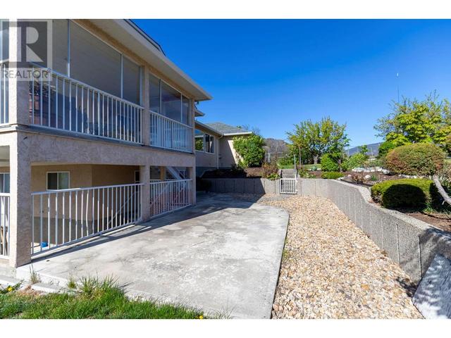 750 Douglas Rd, House detached with 3 bedrooms, 3 bathrooms and 2 parking in West Kelowna BC | Image 10