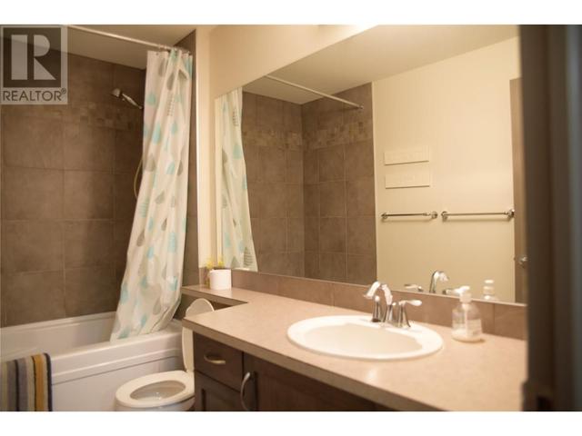 427 - 654 Cook Rd, Condo with 2 bedrooms, 2 bathrooms and 1 parking in Kelowna BC | Image 10