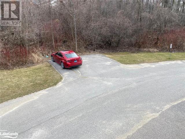 guest parking spots right out back | Image 26