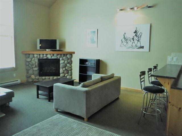 204 - 35 Rivermount Pl, Townhouse with 3 bedrooms, 2 bathrooms and 2 parking in Fernie BC | Image 5