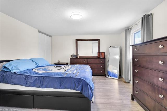220 - 1330 Jalna Blvd, House attached with 3 bedrooms, 1 bathrooms and 2 parking in London ON | Image 10