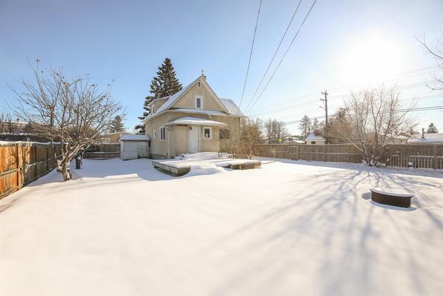 5604 60 Street, House detached with 3 bedrooms, 1 bathrooms and 2 parking in Red Deer County AB | Image 10