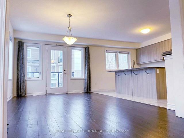 540 Goldenrod Ln, Townhouse with 3 bedrooms, 3 bathrooms and 2 parking in Kitchener ON | Image 4