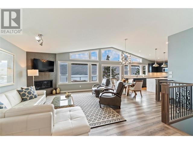 3949 Desert Pines Ave, House detached with 4 bedrooms, 3 bathrooms and 2 parking in Peachland BC | Image 5