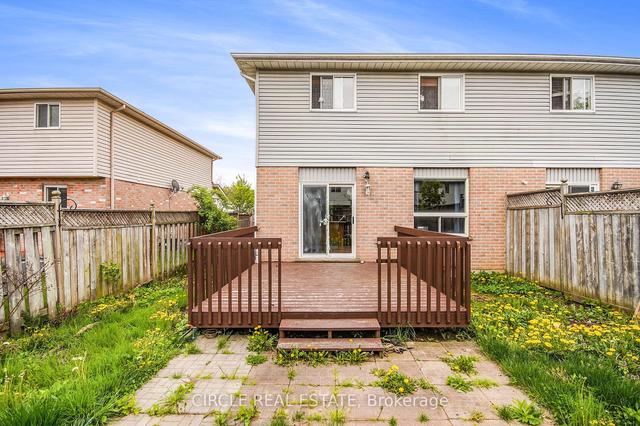 34 Bowcott Cres, House semidetached with 3 bedrooms, 2 bathrooms and 2 parking in London ON | Image 20