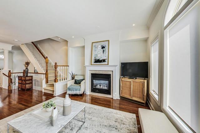 11 Brownstone Ln, House attached with 2 bedrooms, 2 bathrooms and 2 parking in Toronto ON | Image 14
