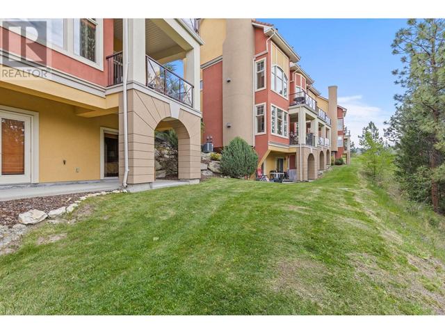 127 - 1795 Country Club Dr, House attached with 2 bedrooms, 2 bathrooms and null parking in Kelowna BC | Image 32