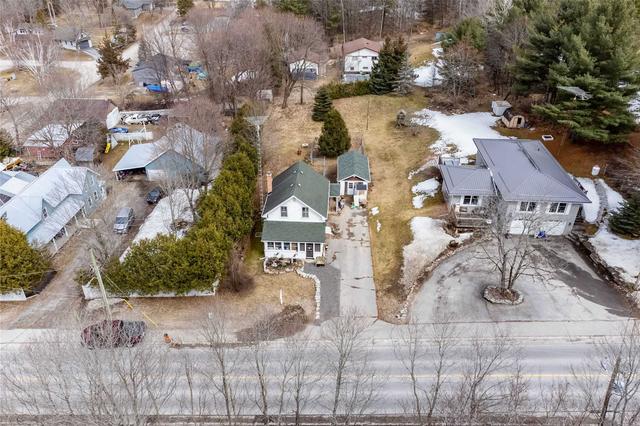 1692 Kirkfield Rd, House detached with 3 bedrooms, 1 bathrooms and 5 parking in Kawartha Lakes ON | Image 1