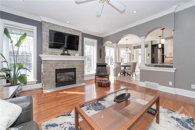 888 Amyot Avenue, House detached with 4 bedrooms, 3 bathrooms and 6 parking in Ottawa ON | Image 10
